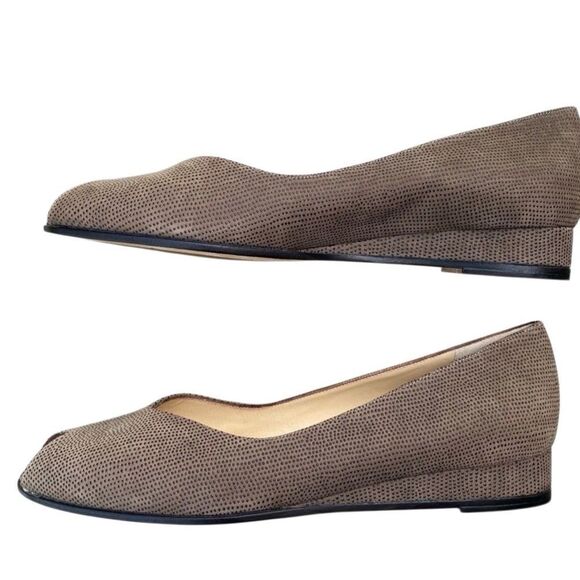 Bruno Magli Leather Mini Wedge Peep Toe Heels Taupe 7.5 - Picture 2 of 9